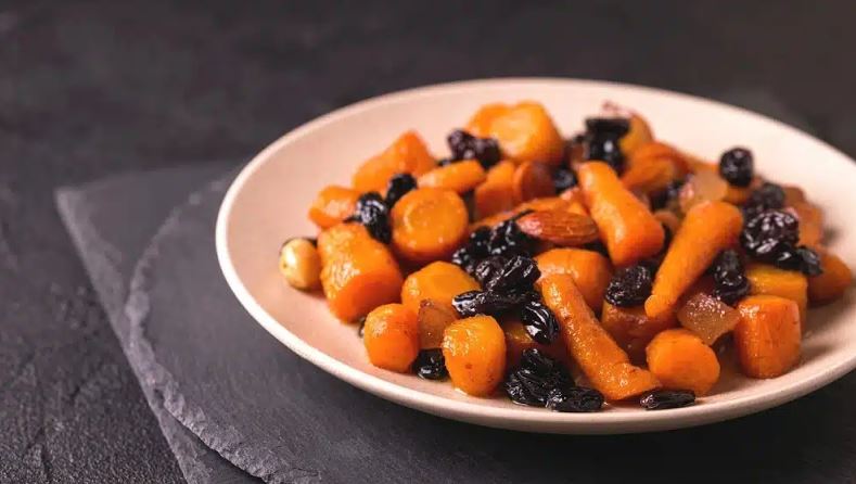 Classic and Sweet “Tzimmes” Recipe for Passover