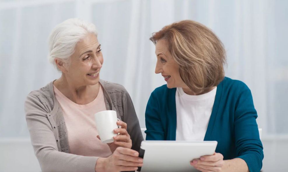 Communication Tips for Speaking to Someone with Dementia