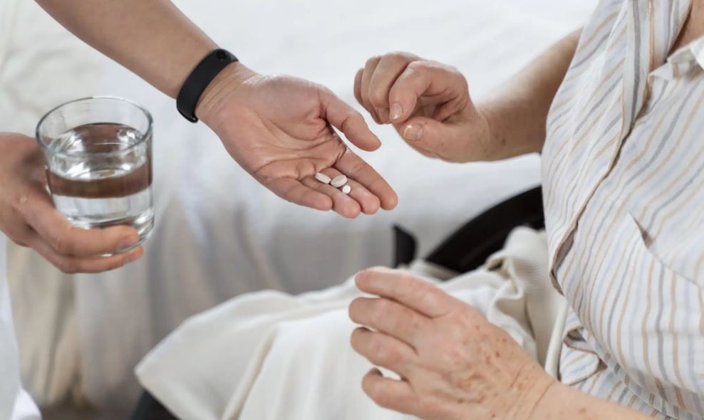 How to Convince Seniors to Take Their Medications