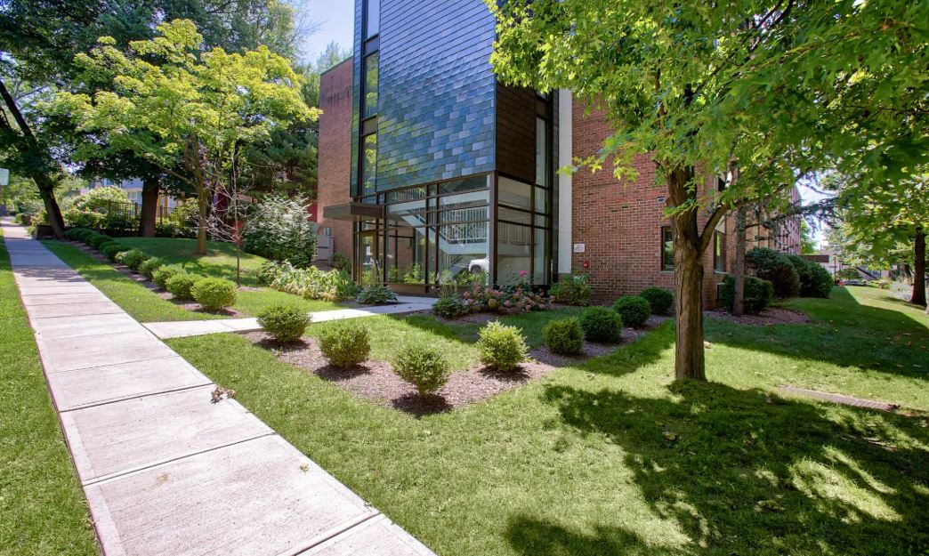 Why Luxury Senior Living at the Village Apartments?