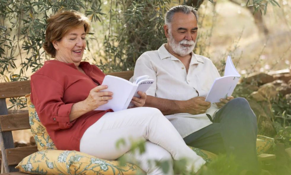 Why Reading is so Important for Seniors